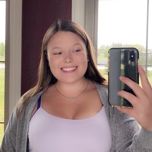 Meet your Posher, Hannah